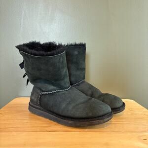 UGG Australia Bailey Bow Black Sheepskin Short Boots Women's Size 6